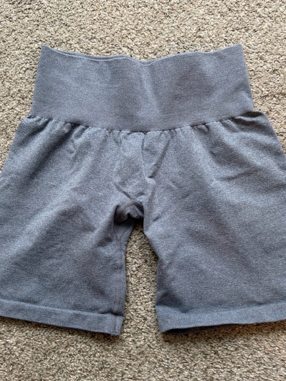 NVGTN Grey pro seamless shorts - Picture 2 of 2